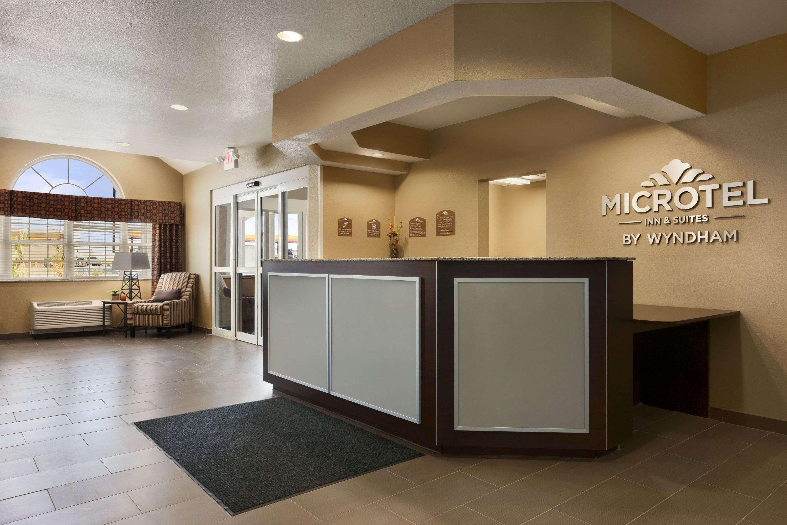 Microtel Inn And Suites Pecos Buitenkant foto