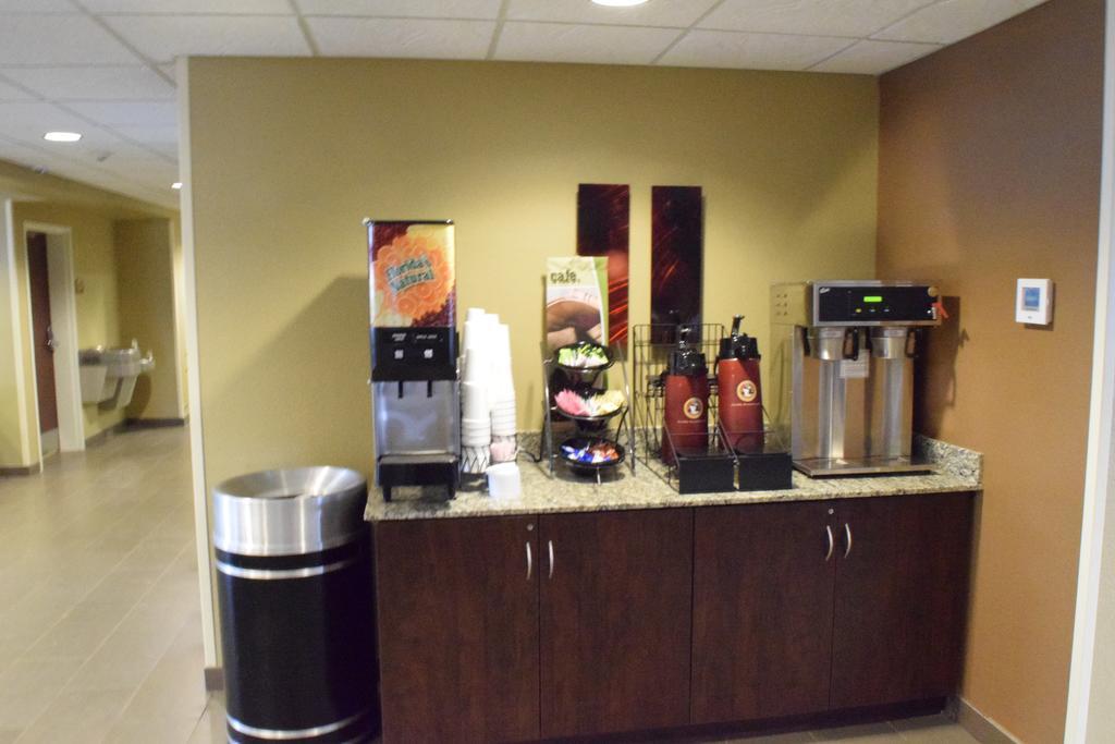 Microtel Inn And Suites Pecos Buitenkant foto